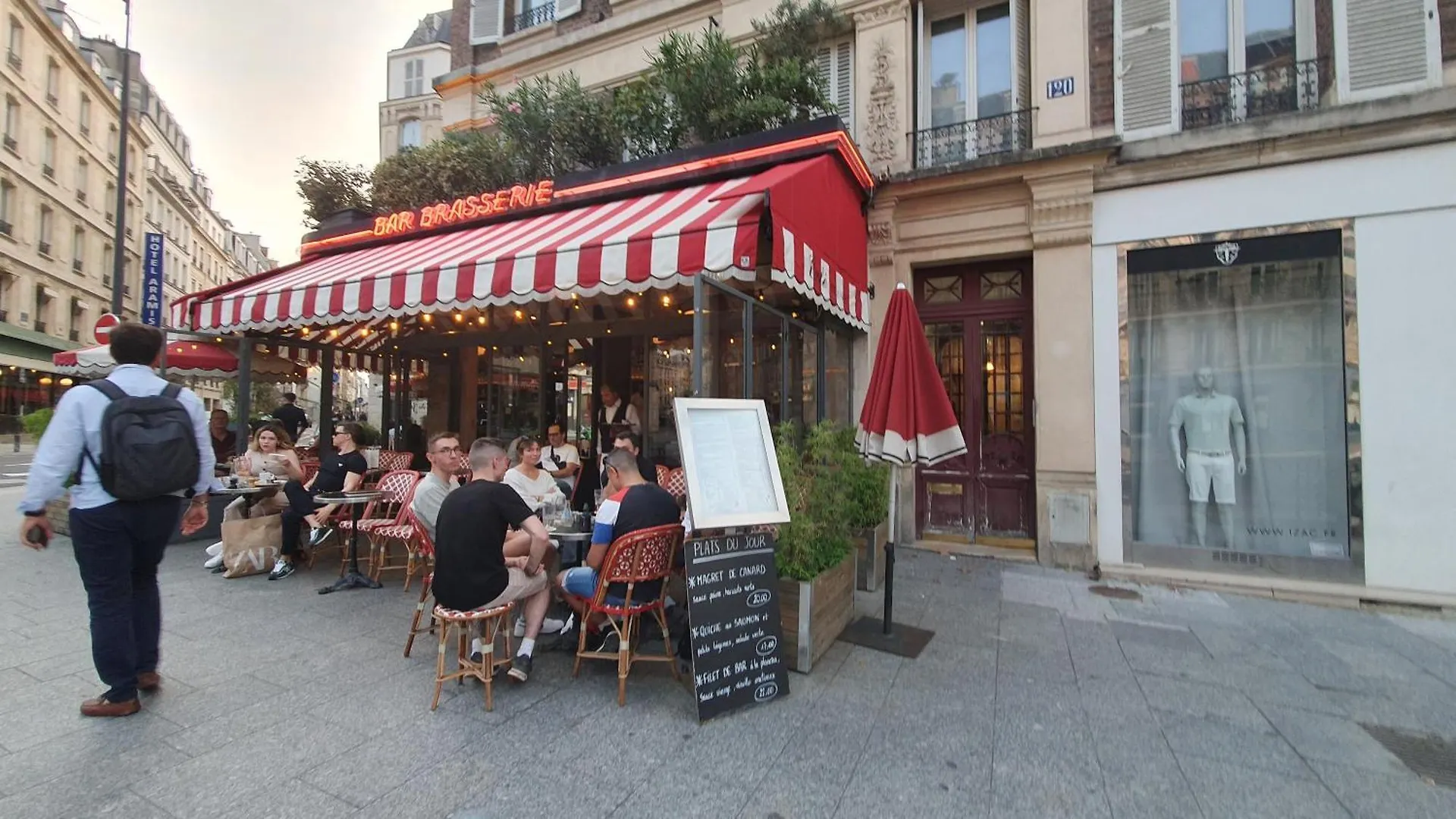 1 Minute Gare Montparnasse , Center , Front Metro,close To Eiffel Tour And Louvre Meusm Lejlighed *