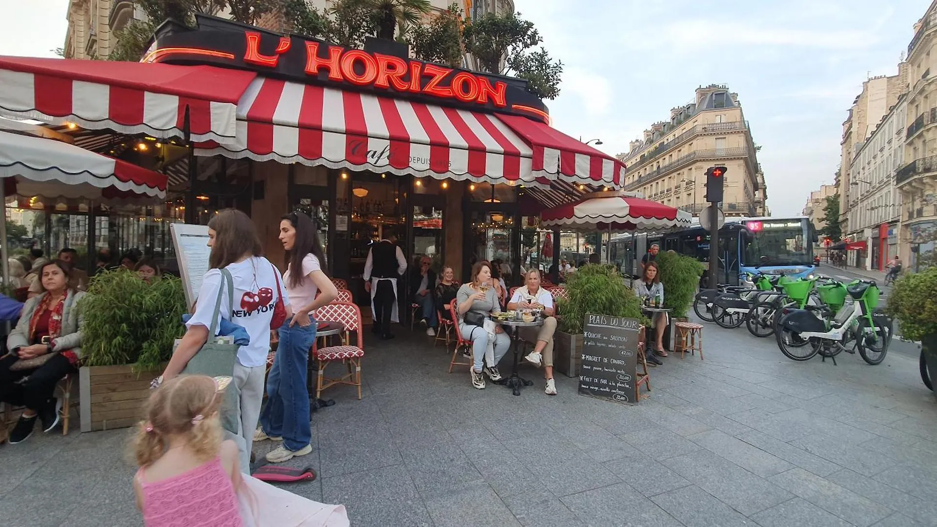 1 Minute Gare Montparnasse , Center , Front Metro,close To Eiffel Tour And Louvre Meusm Lejlighed